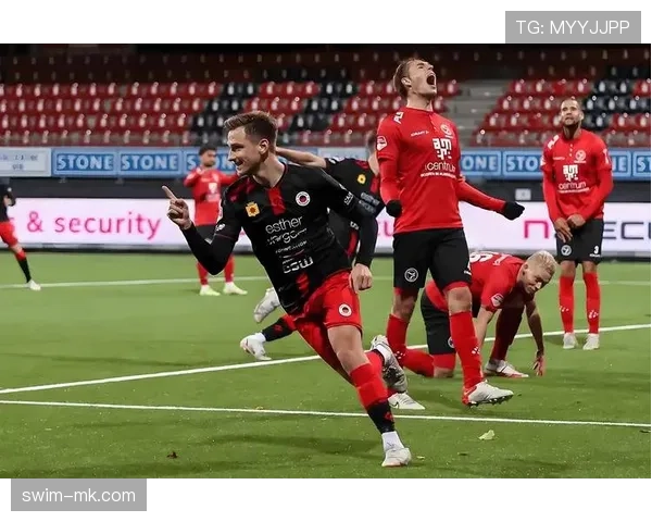 埃因霍温反击效率飙升，强势逆袭领跑联赛