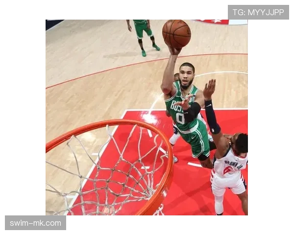 卡瓦尼状态回暖，出色无球跑动增强球队攻防转换能力